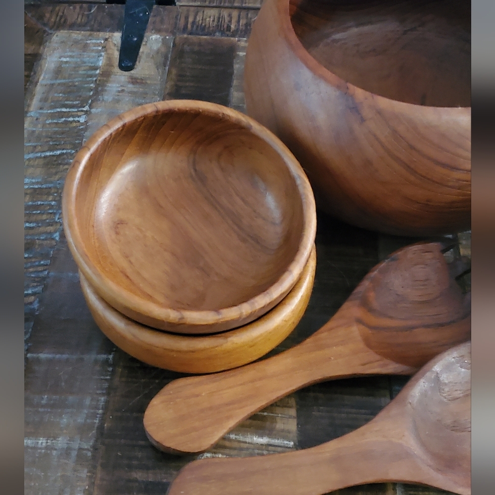 Vintage Wooden Salad Bowl Set - Picture 4 of 11